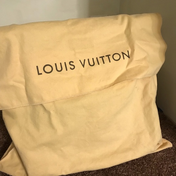 Louis Vuitton messenger bag - Picture 2 of 8